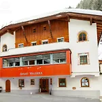 Valisera